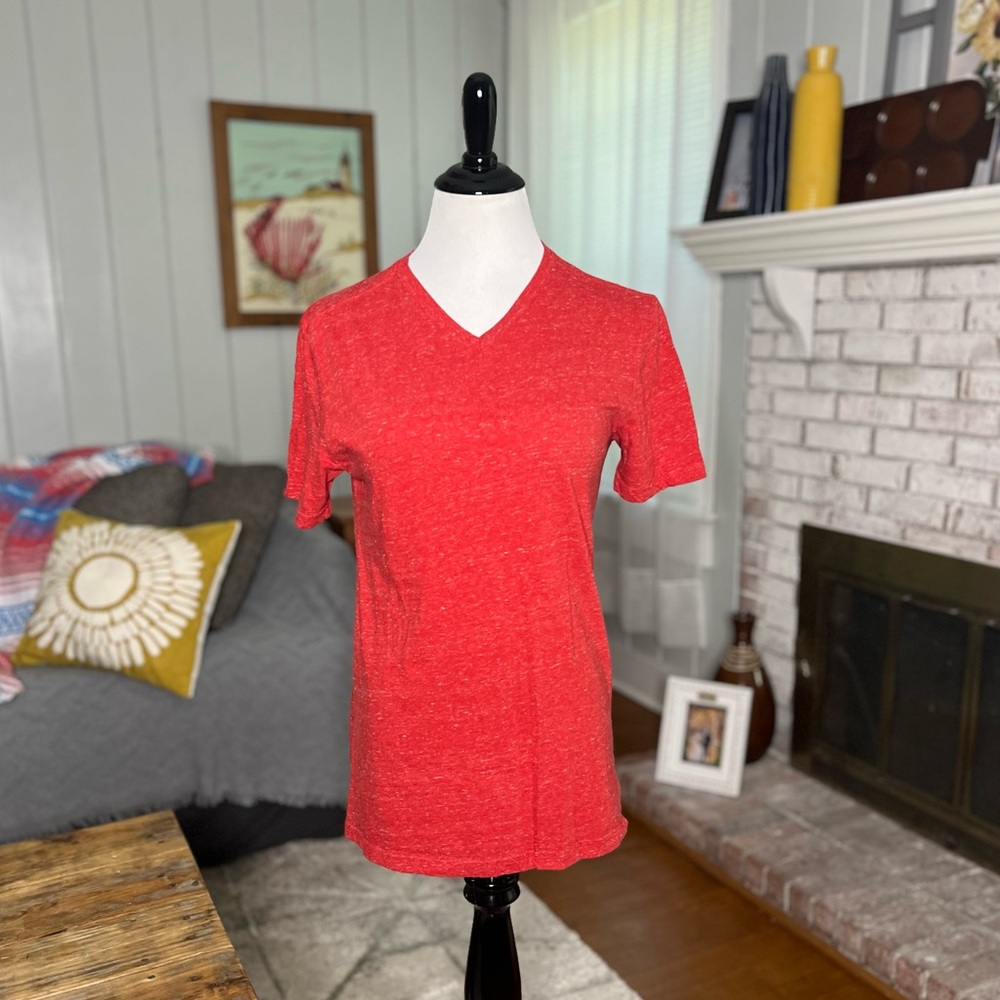 Mossimo Supply Co v neck tee